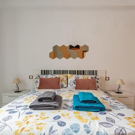 Moderno Con Wifi Gratis Sevilla